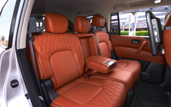 Nissan Patrol Platinum V6 (Silver), 2024