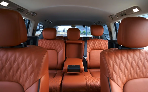 Nissan Patrol Platinum V6 (Silver), 2024