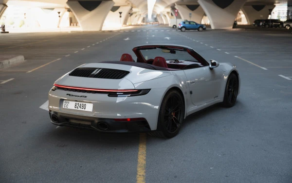 Porsche 911 Carrera GTS (Argent), 2024