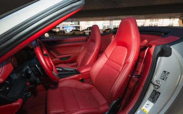 Porsche 911 Carrera GTS (Argent), 2024
