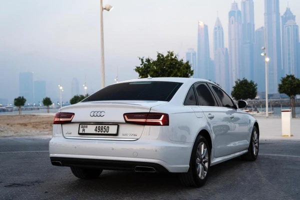 Audi A6 (Белый), 2016