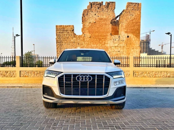 Audi Q7 (Белый), 2020
