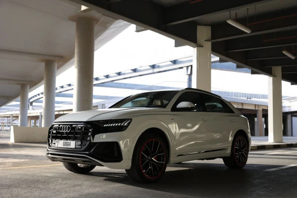 Audi Q8 55TFSI quattro (White), 2022