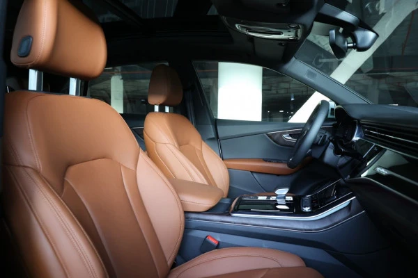 Audi Q8 55TFSI quattro (White), 2022