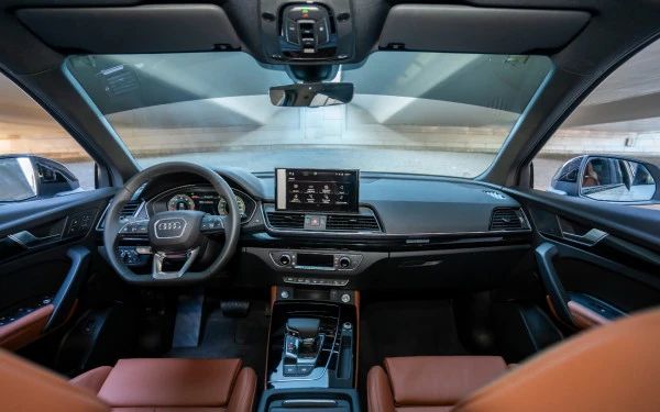 Audi Q5 Sportback (White), 2025