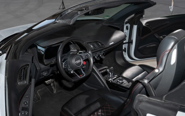 Audi R8 Spyder (Bianca), 2024