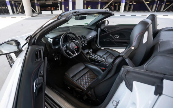 Audi R8 Spyder (Bianca), 2024