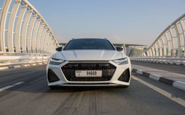 أودي RS6 (أبيض), 2022