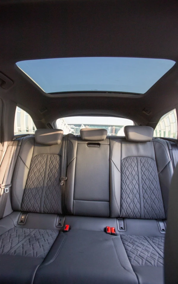 أودي RS6 (أبيض), 2022