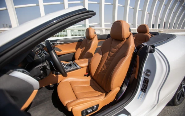 BMW 840i cabrio (White), 2021
