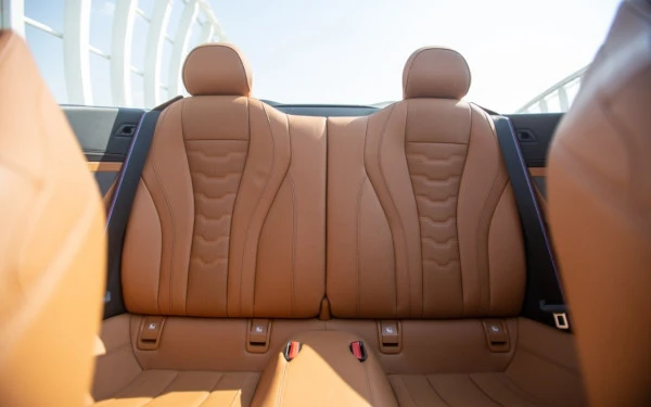 BMW 840i cabrio (White), 2021