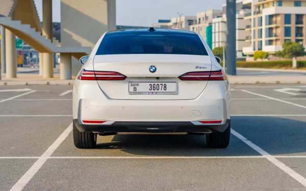 BMW 520i (White), 2024