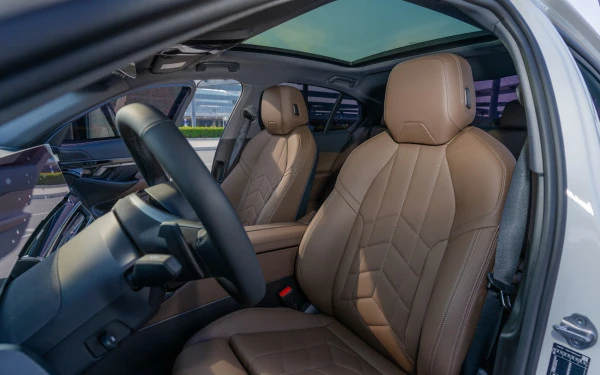 BMW 520i (White), 2024