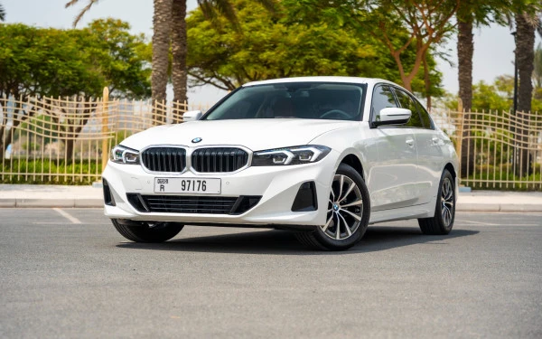 BMW 318i (White), 2025