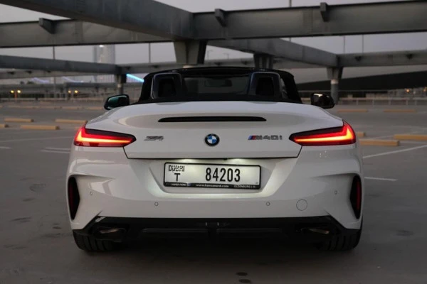BMW Z4 M40i (Weiß), 2020