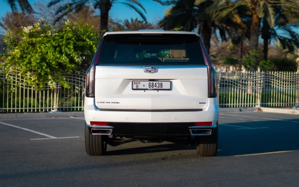 Cadillac Escalade (Bianca), 2021