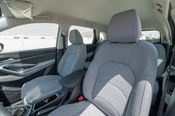 Chevrolet Captiva (White), 2024