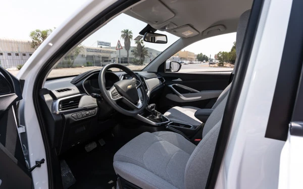Chevrolet Captiva (White), 2024
