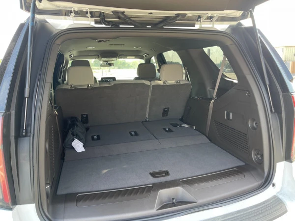Chevrolet Tahoe (White), 2023