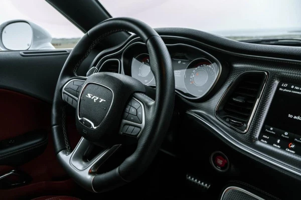 Dodge Challenger V8 Hellcat (rojo), 2018