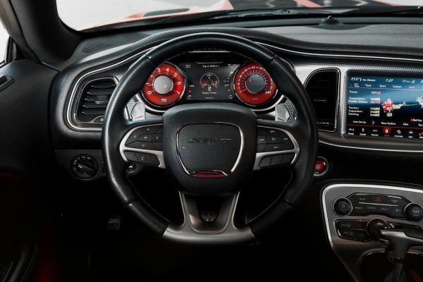 Dodge Challenger V8 Hellcat (rojo), 2018