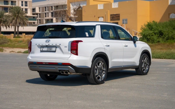 هيونداي باليسيد (أبيض), 2025
