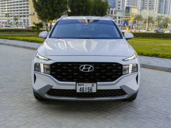 هيونداي سانتا في (أبيض), 2023