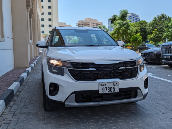 KIA Seltos (White), 2025