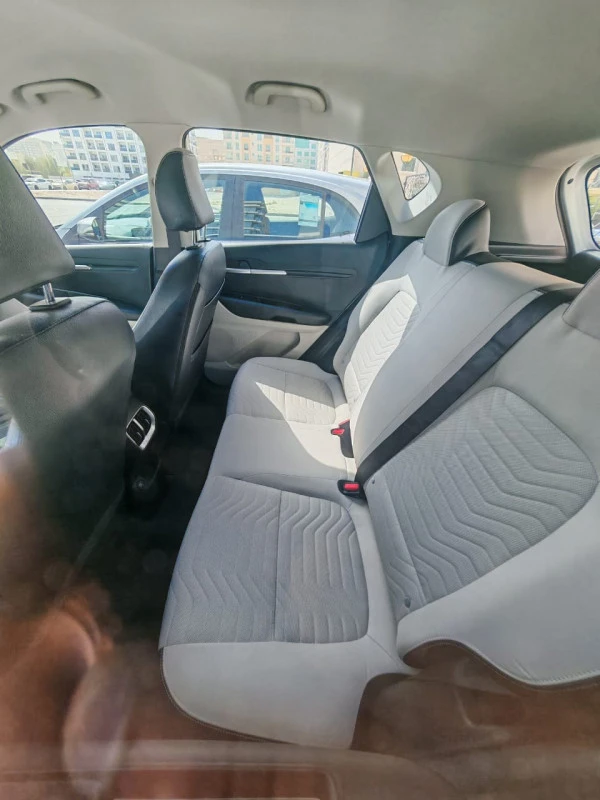 KIA Sonet (White), 2022