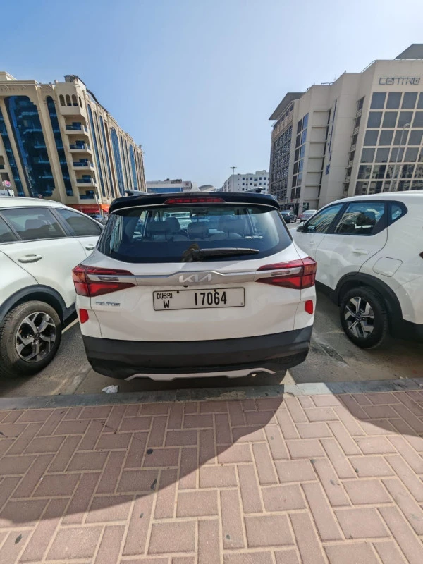 KIA Sonet (White), 2022