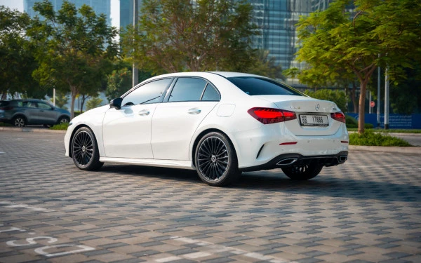 Mercedes A200 (Белый), 2025