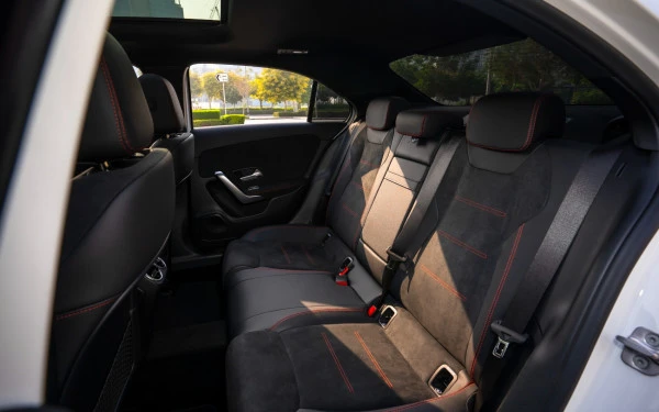 Mercedes A200 (Белый), 2025
