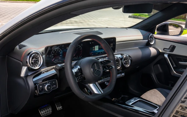 Mercedes CLA200 (Белый), 2025