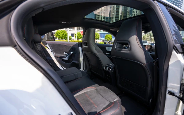 Mercedes CLA200 (Белый), 2025