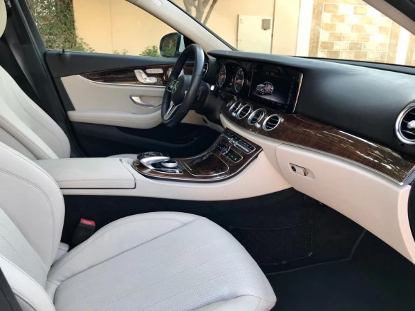 Mercedes E Класс (Белый), 2019