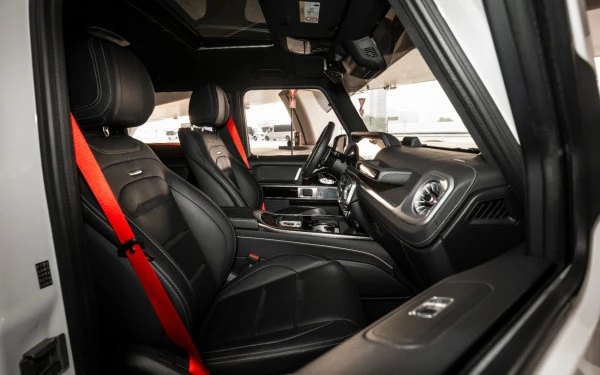 Mercedes G63 AMG (White), 2025