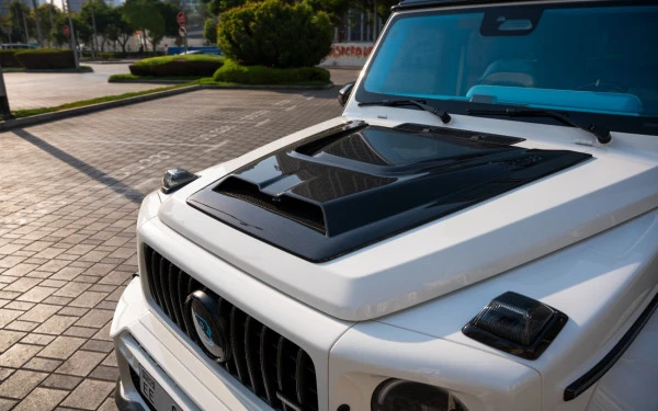 مرسيدس G63 AMG (أبيض), 2025