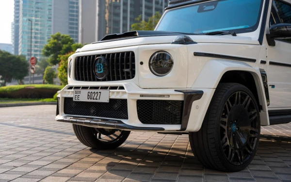 مرسيدس G63 AMG (أبيض), 2025