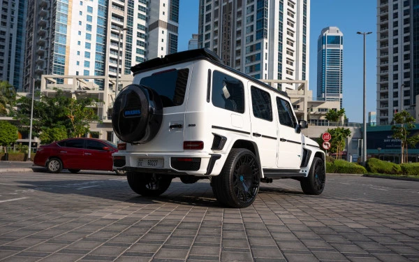 مرسيدس G63 AMG (أبيض), 2025
