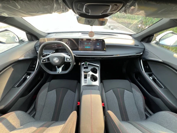 MG 7 (أبيض), 2025