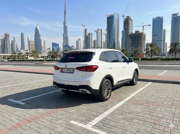 إم جي ZS (أبيض), 2026