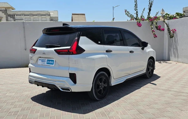 Mitsubishi Xpander (Blanco), 2024