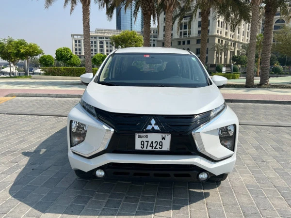 Mitsubishi Xpander (Weiß), 2025