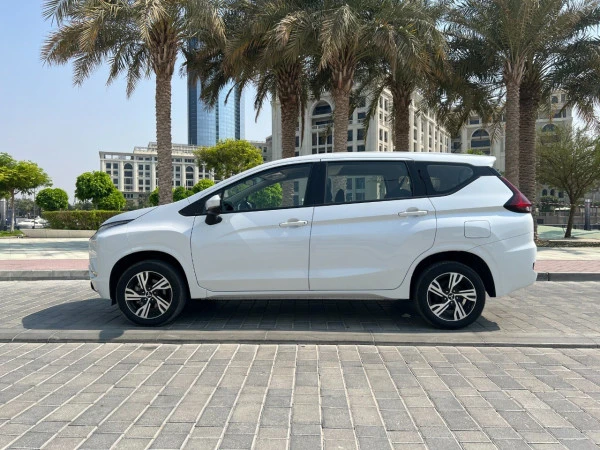 Mitsubishi Xpander (Weiß), 2025