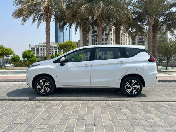Mitsubishi Xpander (Blanc), 2025