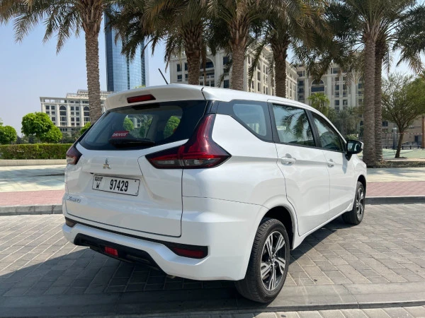 Mitsubishi Xpander (Blanc), 2025