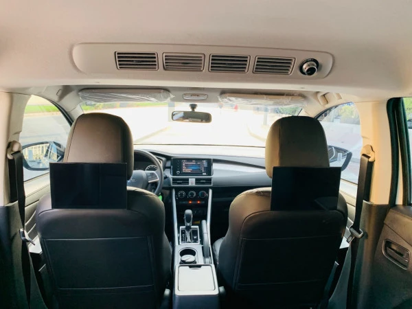 Mitsubishi Xpander (White), 2025