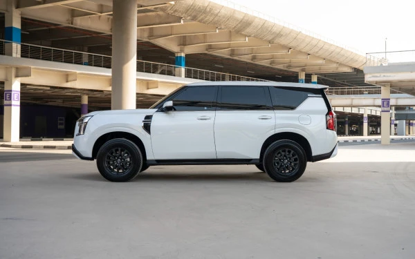 Nissan Patrol Platinum V6 (Blanc), 2026