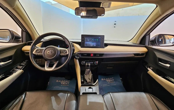 Toyota Yaris (Blanco), 2023