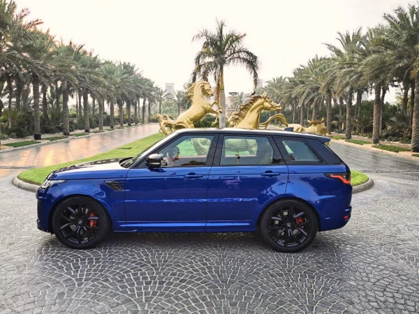 Range Rover Sport SVR (Blu), 2020